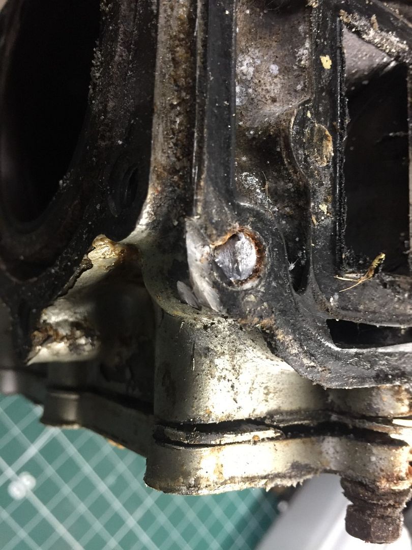 Removing stuck, snapped bolt. Z Club Community